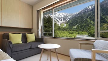 Twin Room (Hotaka Twin Mountain & River View) | Ruang tamu | 32 inci televisyen skrin rata dengan digital, TV