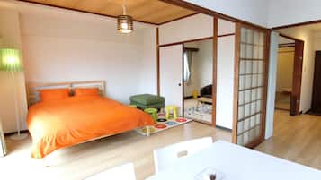 1 bedroom, individually decorated, desk, free WiFi