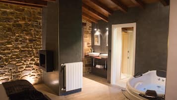 Minibar, in-room safe, desk, soundproofing