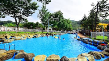 Seasonal outdoor pool