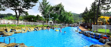 Piscina stagionale all'aperto