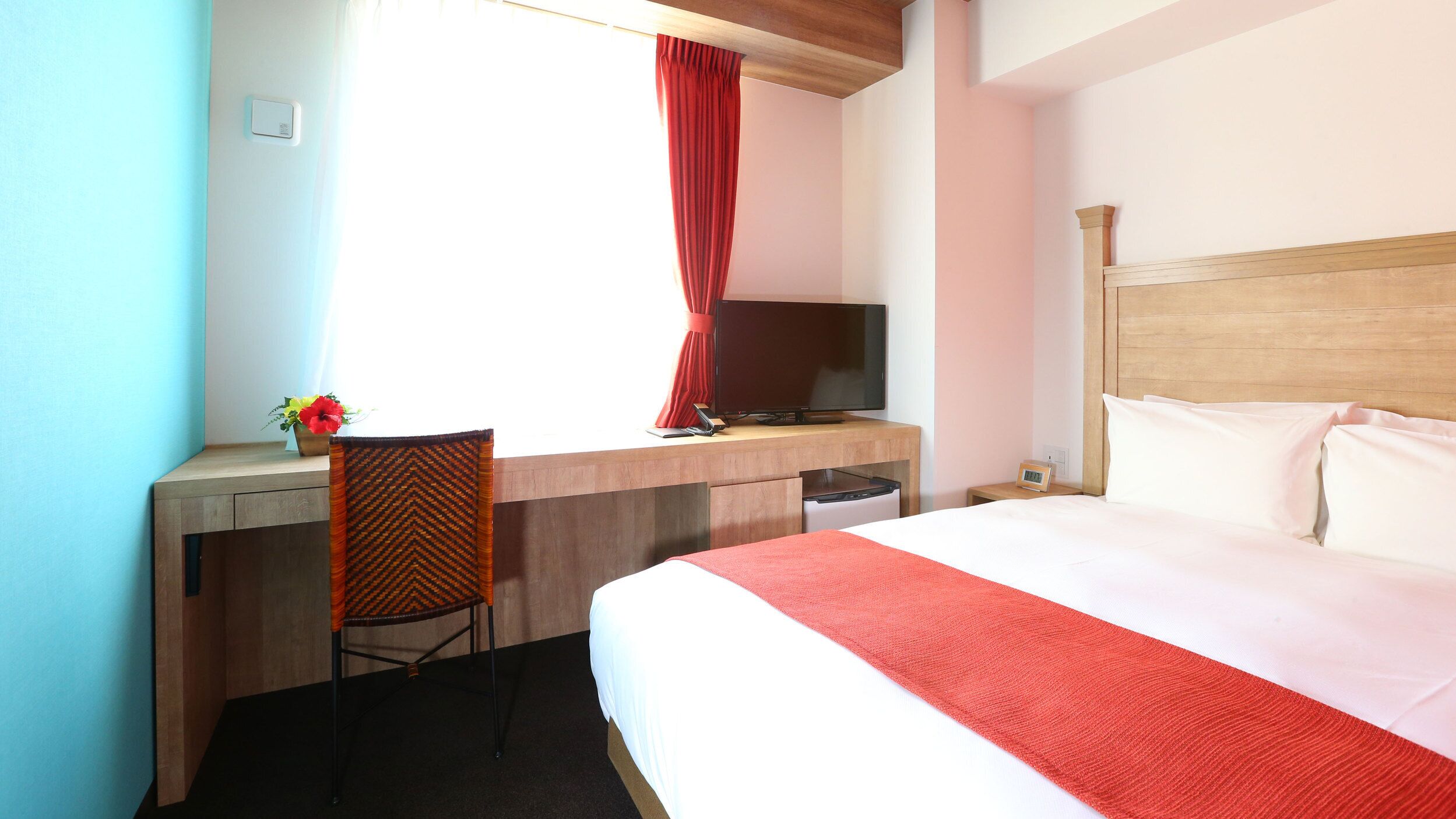 Couette en duvet d'oie, coffres-forts dans les chambres, bureau