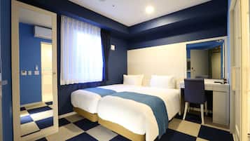 Kamar, Bebas Asap Rokok (Universal, 2nd floor) | Selimut bulu angsa, brankas, meja kerja, dan tirai kedap cahaya