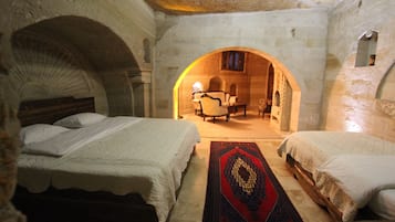 Family Quadruple Room | Minibar, desk, laptop workspace, free WiFi