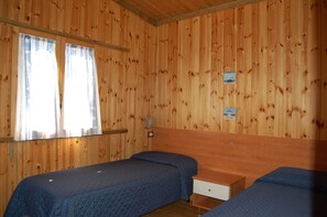 Bungalow (4 pax) | Rollaway beds
