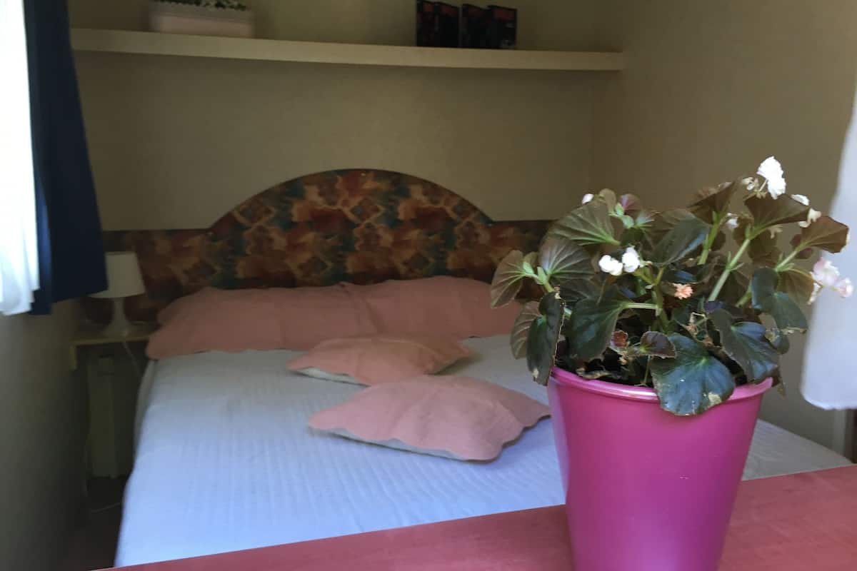 Mobile Home | Rollaway beds (surcharge)