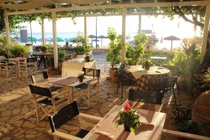 Exterior - Eros Hotel (Corfu)