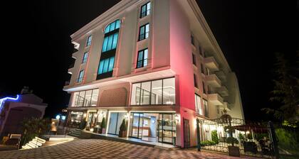 White House Hotel
