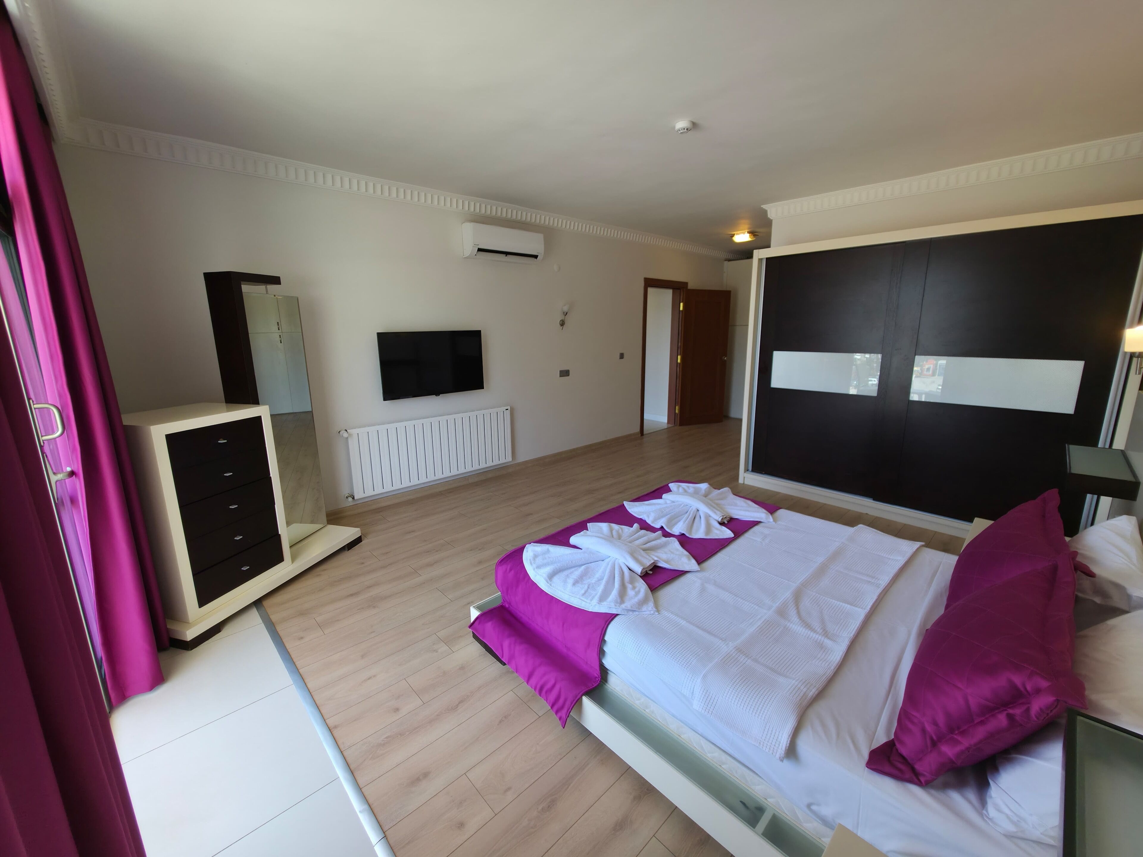 luxury apartment, 2 bedrooms | 1 bedroom, premium bedding, in-room safe, soundproofing