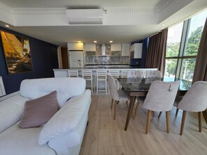 Luxe beddengoed, een kluis op de kamer, geluiddichte muren, gratis wifi