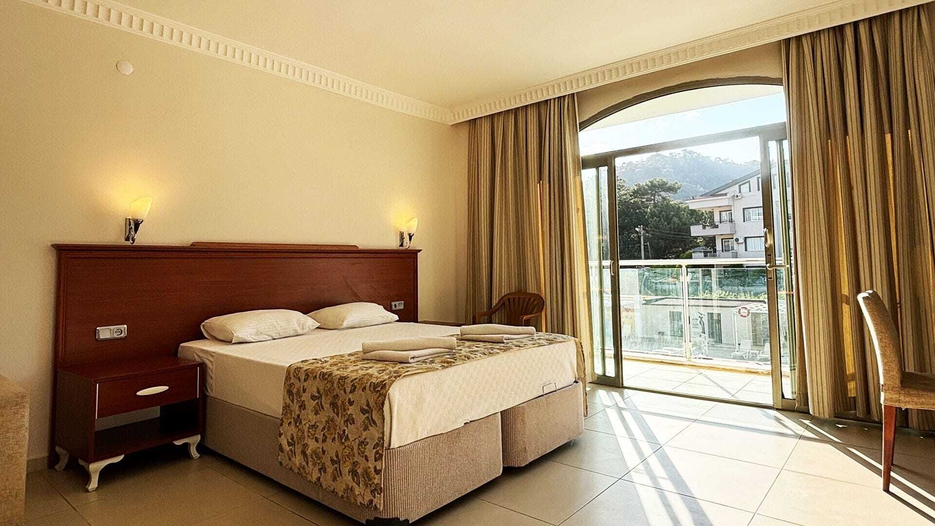 Classic Double or Twin Room | Premium bedding, in-room safe, soundproofing, free WiFi