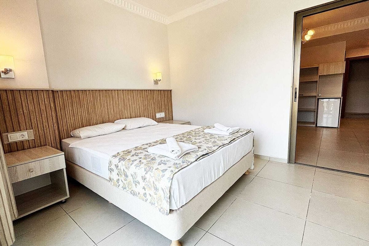 1 bedroom, premium bedding, in-room safe, soundproofing