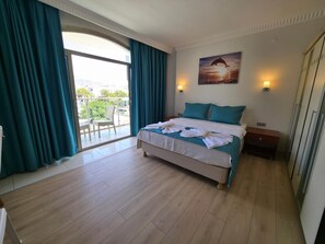Premium bedding, in-room safe, soundproofing, free WiFi - Forum Residence Hotel (Marmaris)