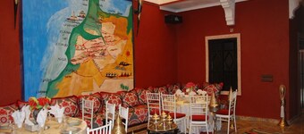 Red Castle Hostel - Backpacker