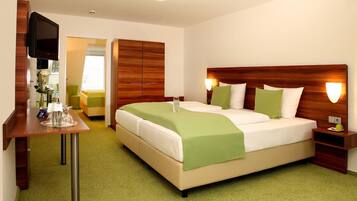 Allergikerbettwaren, Schreibtisch, schallisolierte Zimmer