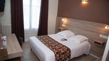 Bureau, lits bébé (gratuits), Wi-Fi gratuit, draps fournis