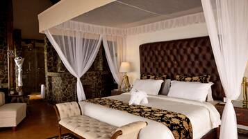 1 Schlafzimmer, hochwertige Bettwaren, Daunenbettdecken