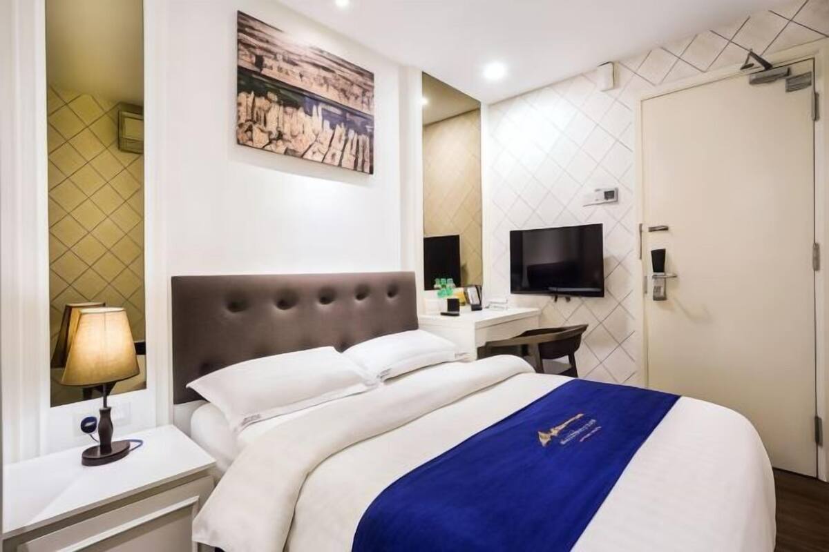 Coffres-forts dans les chambres, bureau, Wi-Fi gratuit, draps fournis