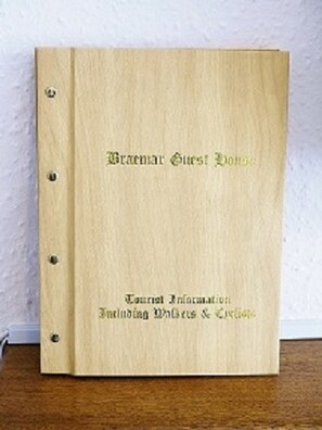 Dobbelt- eller tomannsrom, eget bad (Derwent) | Sengetøy av topp kvalitet, individuelt dekorert og individuelt innredet