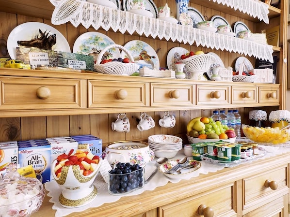 每日供應英式早餐 (每人 GBP20)