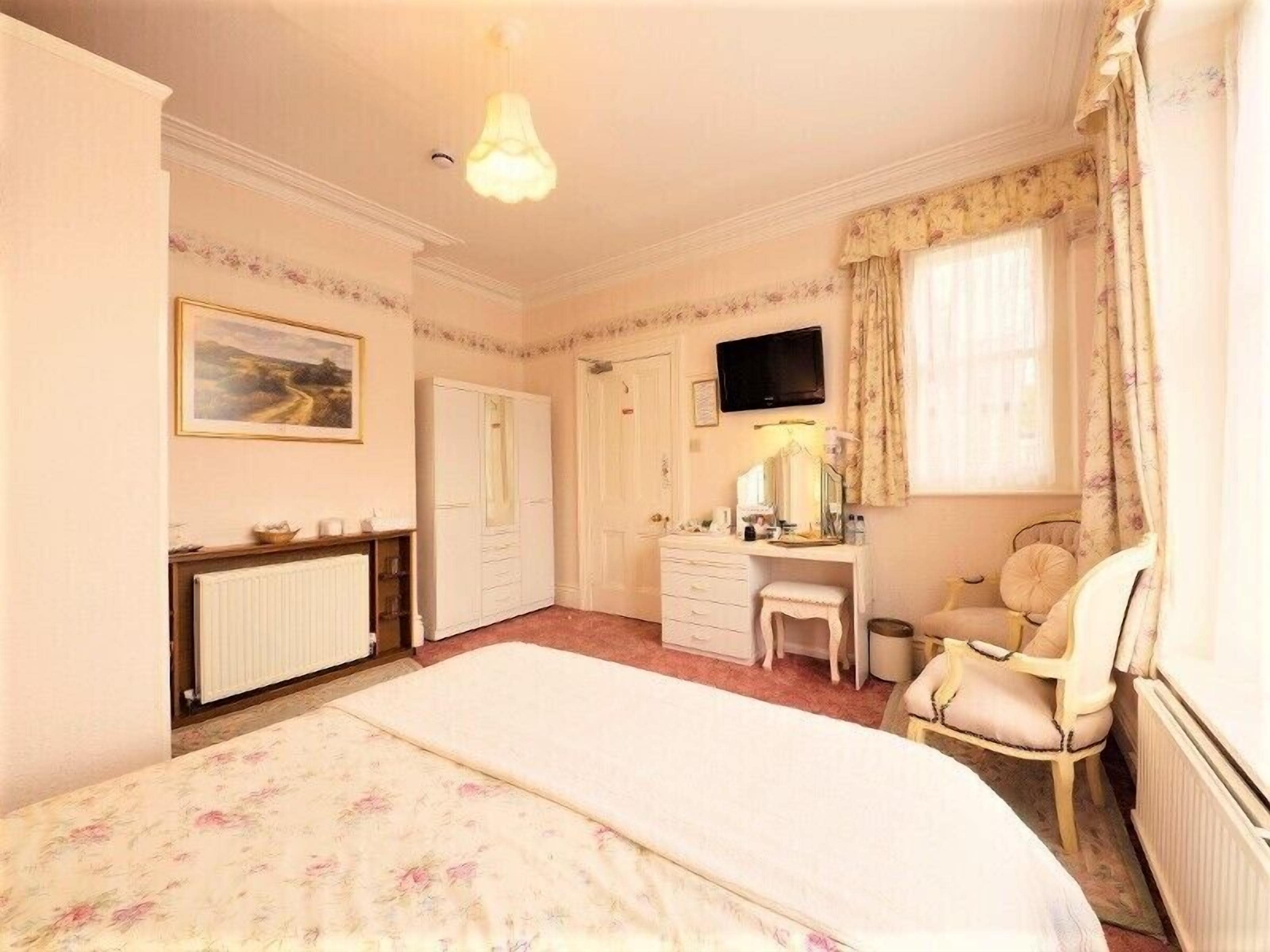 Premium bedding, iron/ironing board (on request), WiFi (free)