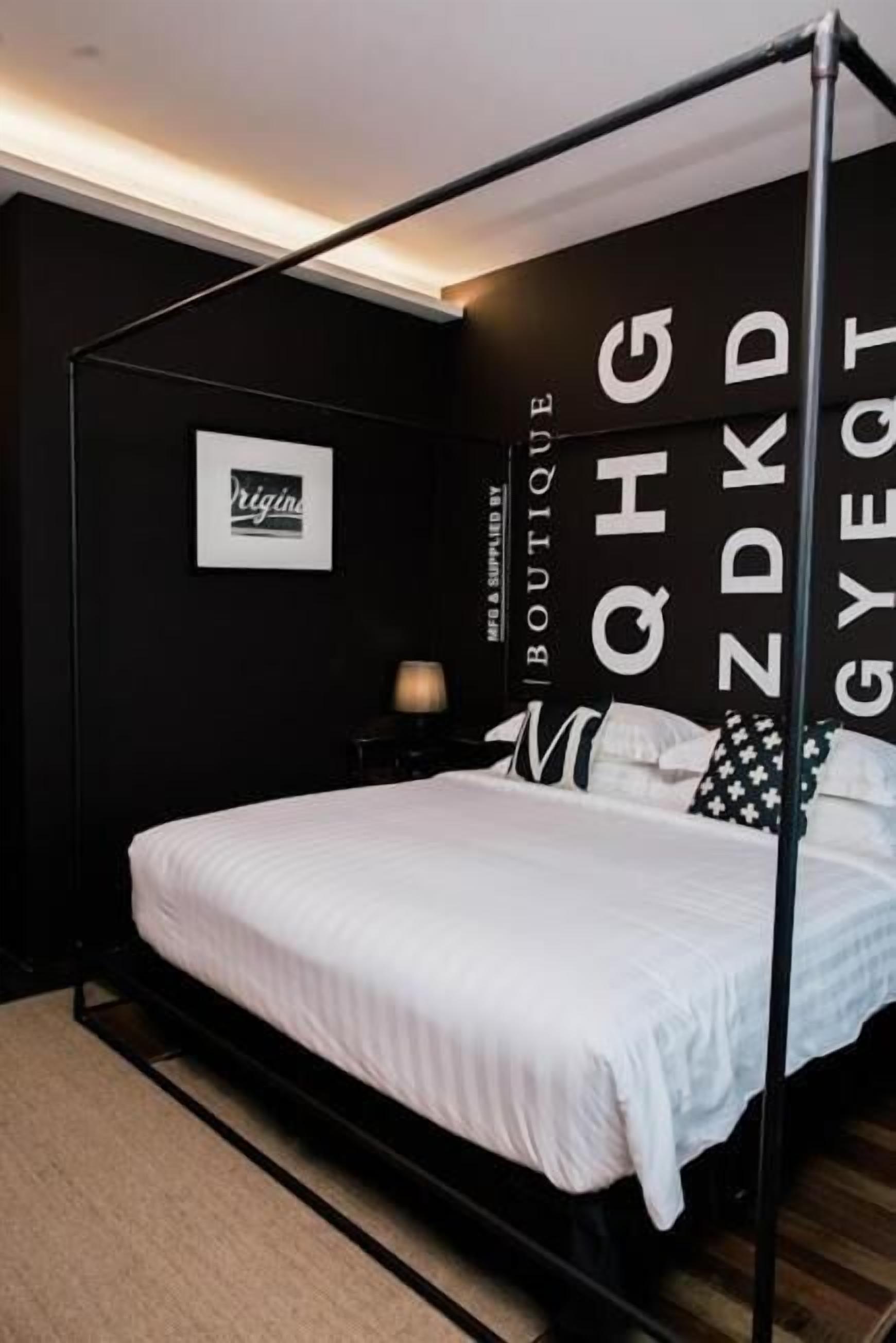 minibar, in-room safe, desk, blackout curtains