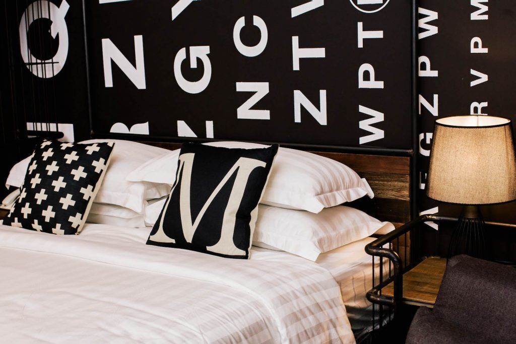 Minibar, coffre-fort, bureau, rideaux d’obscurcissement