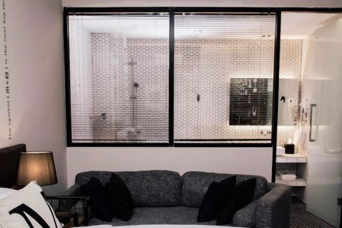 Minibar, coffre-fort, bureau, rideaux dâobscurcissement