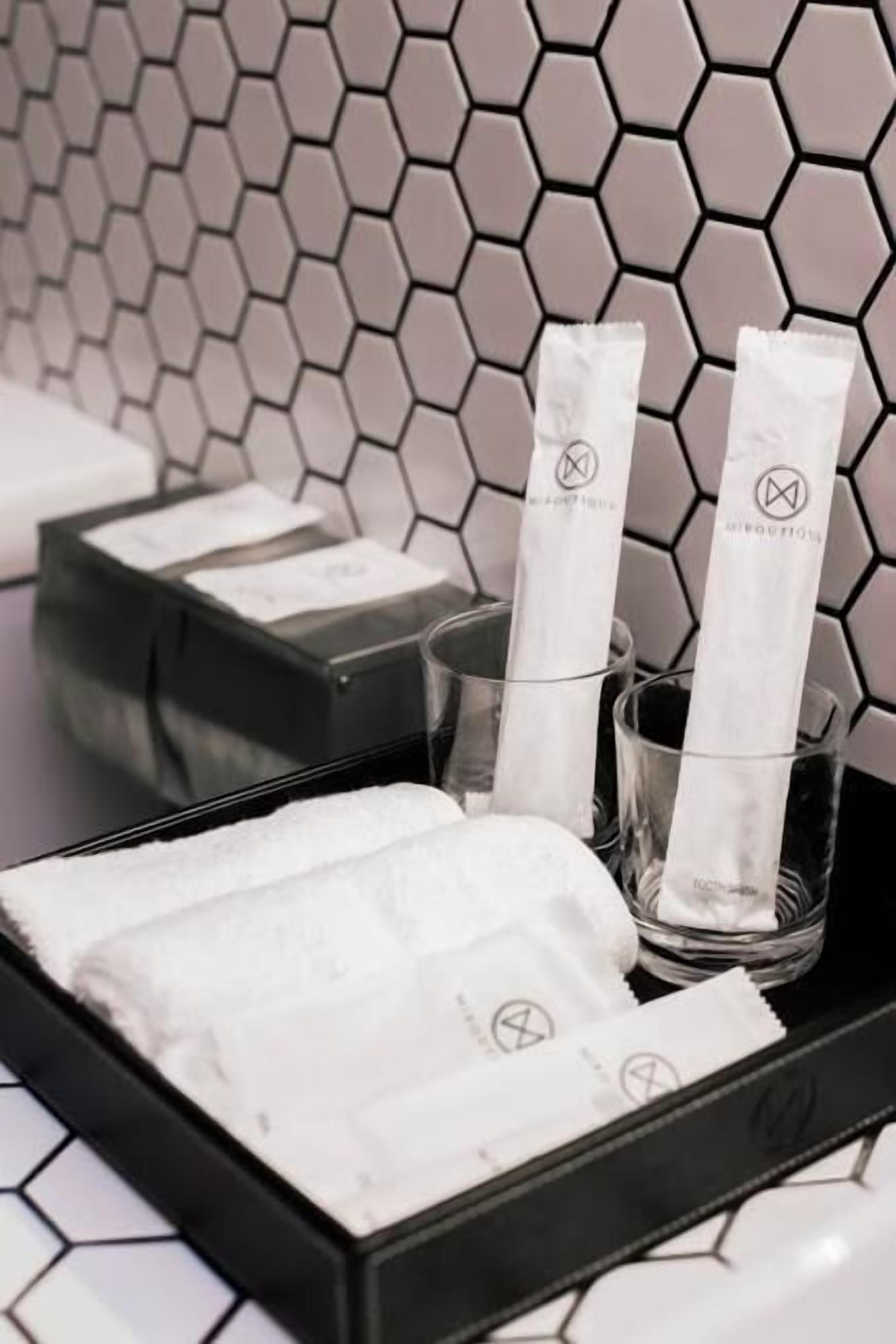 shower, rainfall showerhead, free toiletries, hair dryer