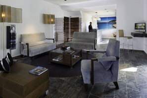 Lobby sitting area - Hotel Boutique Ses Pitreras (Sant Josep de sa Talaia)
