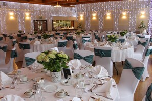 Indoor wedding - Mackays Hotel Wick (Wick)