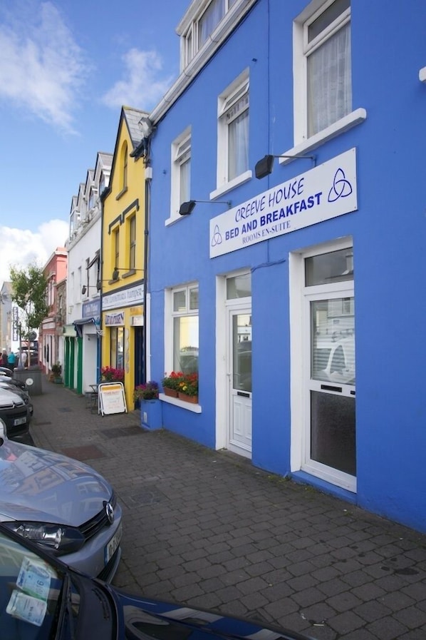 Fachada da propriedade