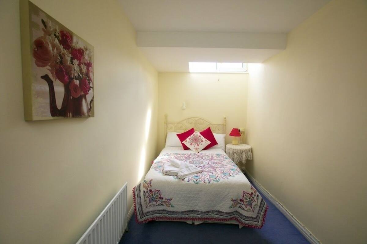 Quarto casal urbano, 1 cama de casal | Individualmente decorados, individualmente mobiliados