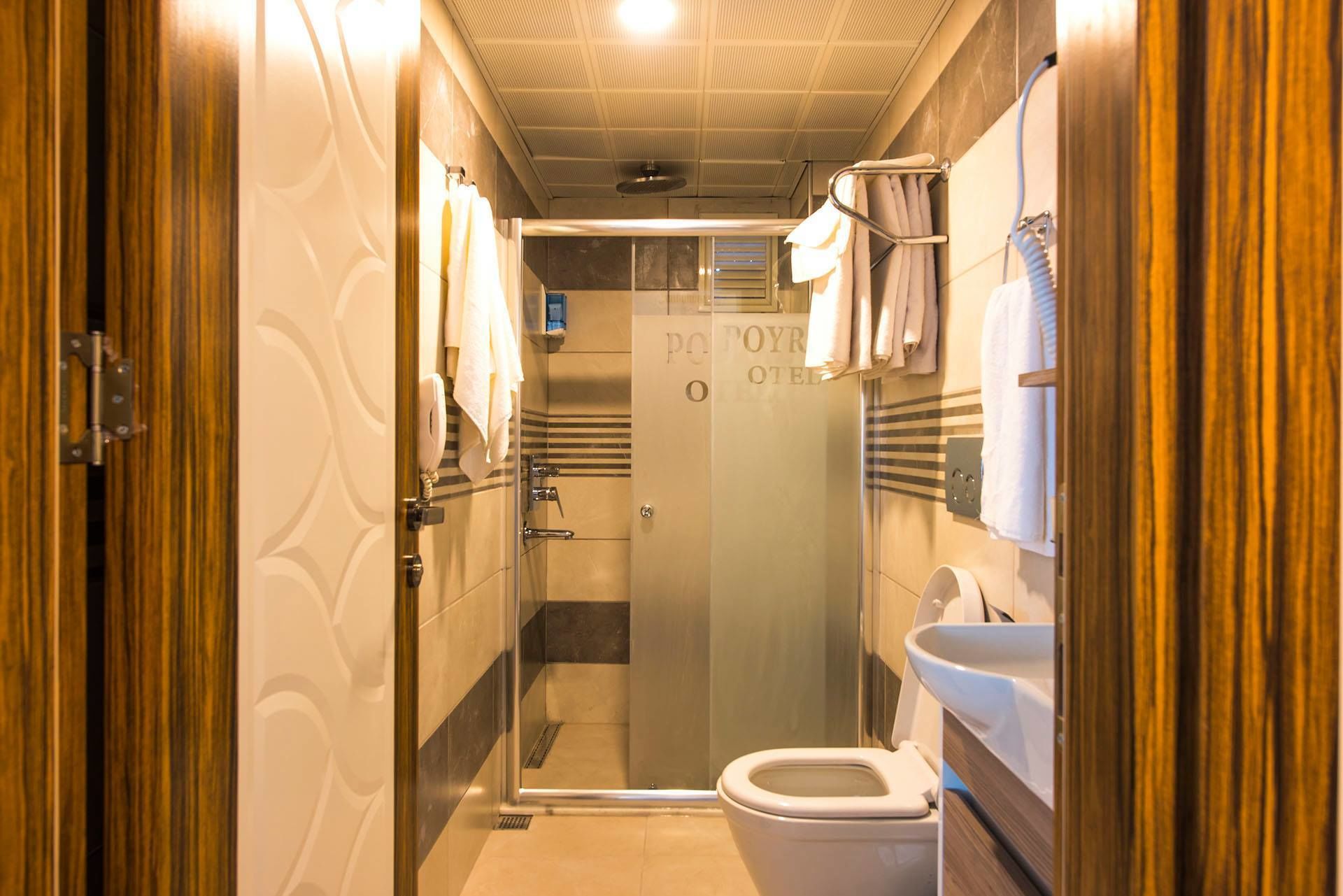 shower, free toiletries, hair dryer, slippers