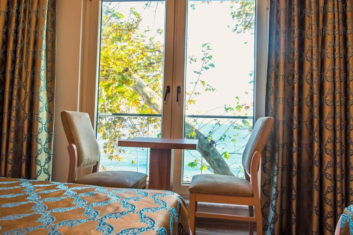 minibar, in-room safe, desk, soundproofing