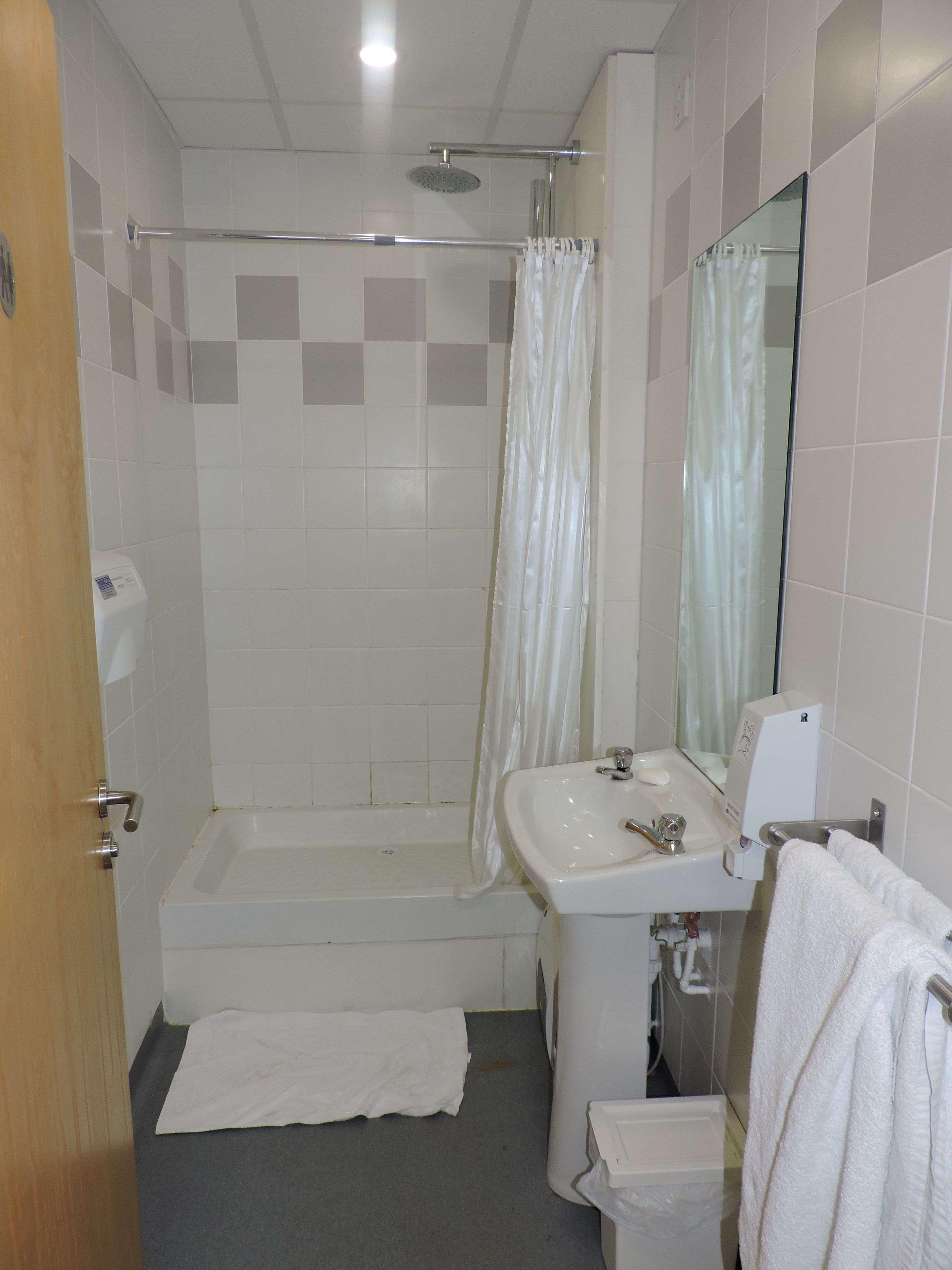 Photo - Garden Lane Backpackers