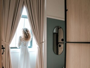 Caja de seguridad en la habitación, wifi gratis y ropa de cama 