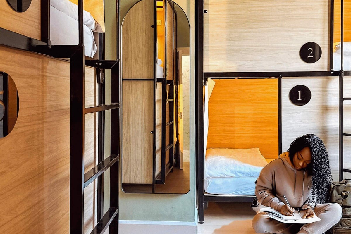 Dormitório compartilhado standard, somente para mulheres, suíte (Sleep 6) | Cofres nos quartos, Wi-Fi de cortesia, roupa de cama