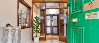 Gardiner House Hostel