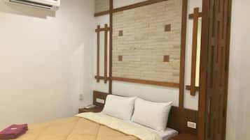 Modern Room | Escritorio, camas supletorias, wifi gratis