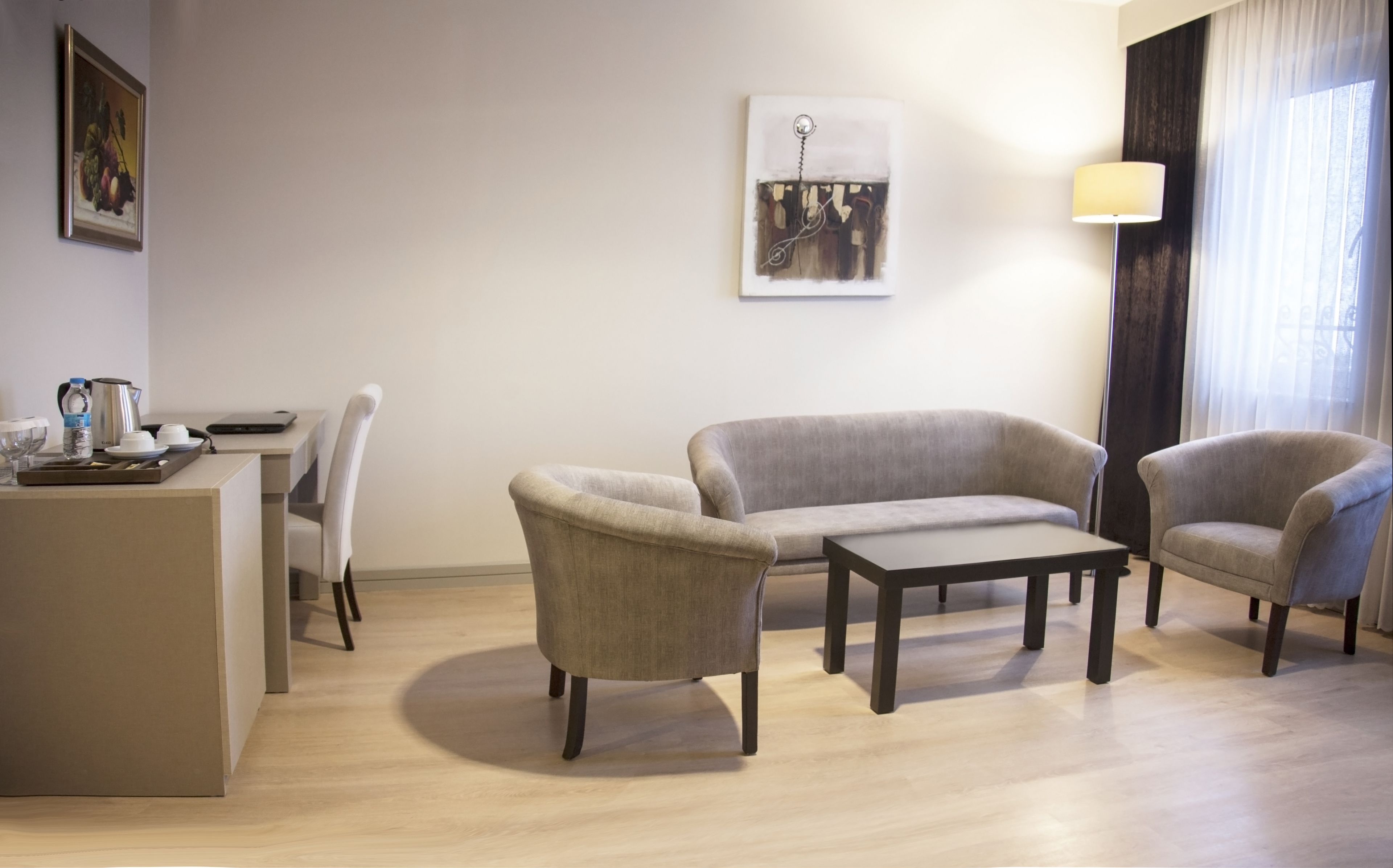 行政套房 | 起居區 |  LCD 液晶電視