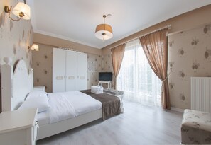Desk, soundproofing, free WiFi - Room Room Boutique Hotel (Sapanca)