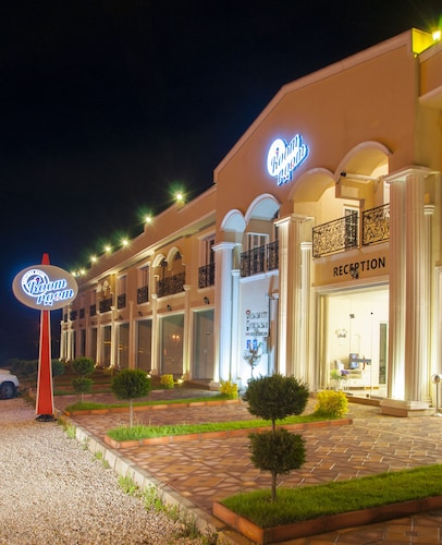 Room Room Boutique Hotel