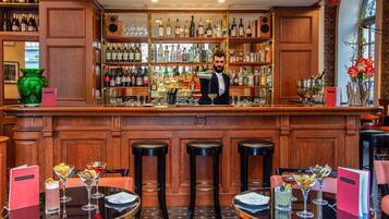 Bar (en la propiedad)