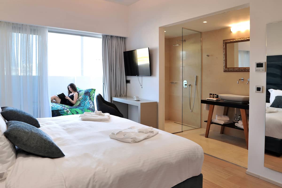 1 dormitorio, ropa de cama de alta calidad, minibar y caja fuerte