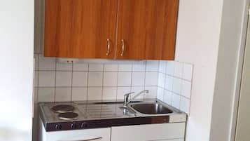 City-Studiosuite, 1 Queen-Bett | Eigene Küche | Kühlschrank, Mikrowelle, Herdplatte, Wasserkocher mit Kaffee-/Teezubehör