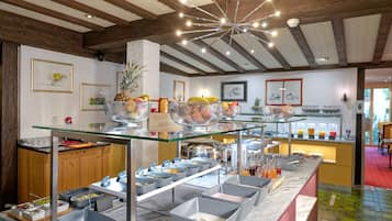 Termasuk sarapan bufet setiap hari