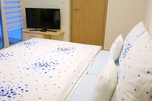 Standard Apartment, 2 Bedrooms, Balcony | Hypo-allergenic bedding, blackout curtains, iron/ironing board - EEL Brno apartments (Brno)