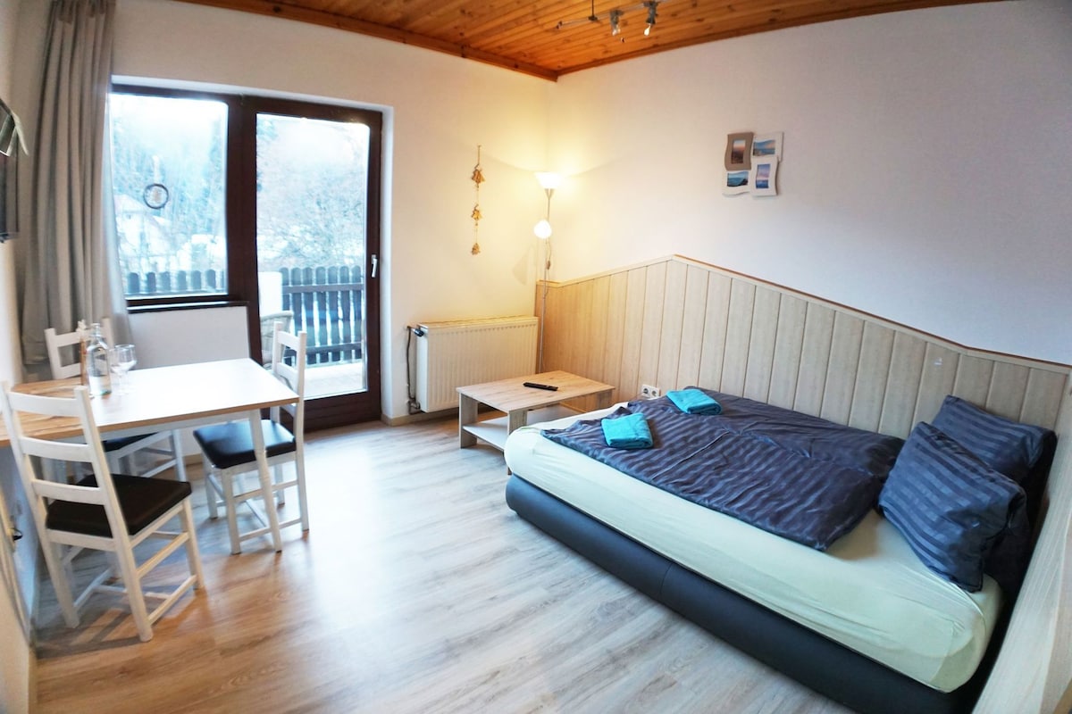 Desk, WiFi (free), bed sheets