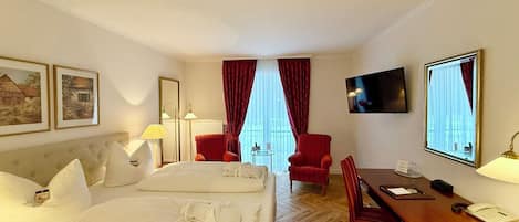 Escrivaninha, Wi-Fi de cortesia, roupa de cama